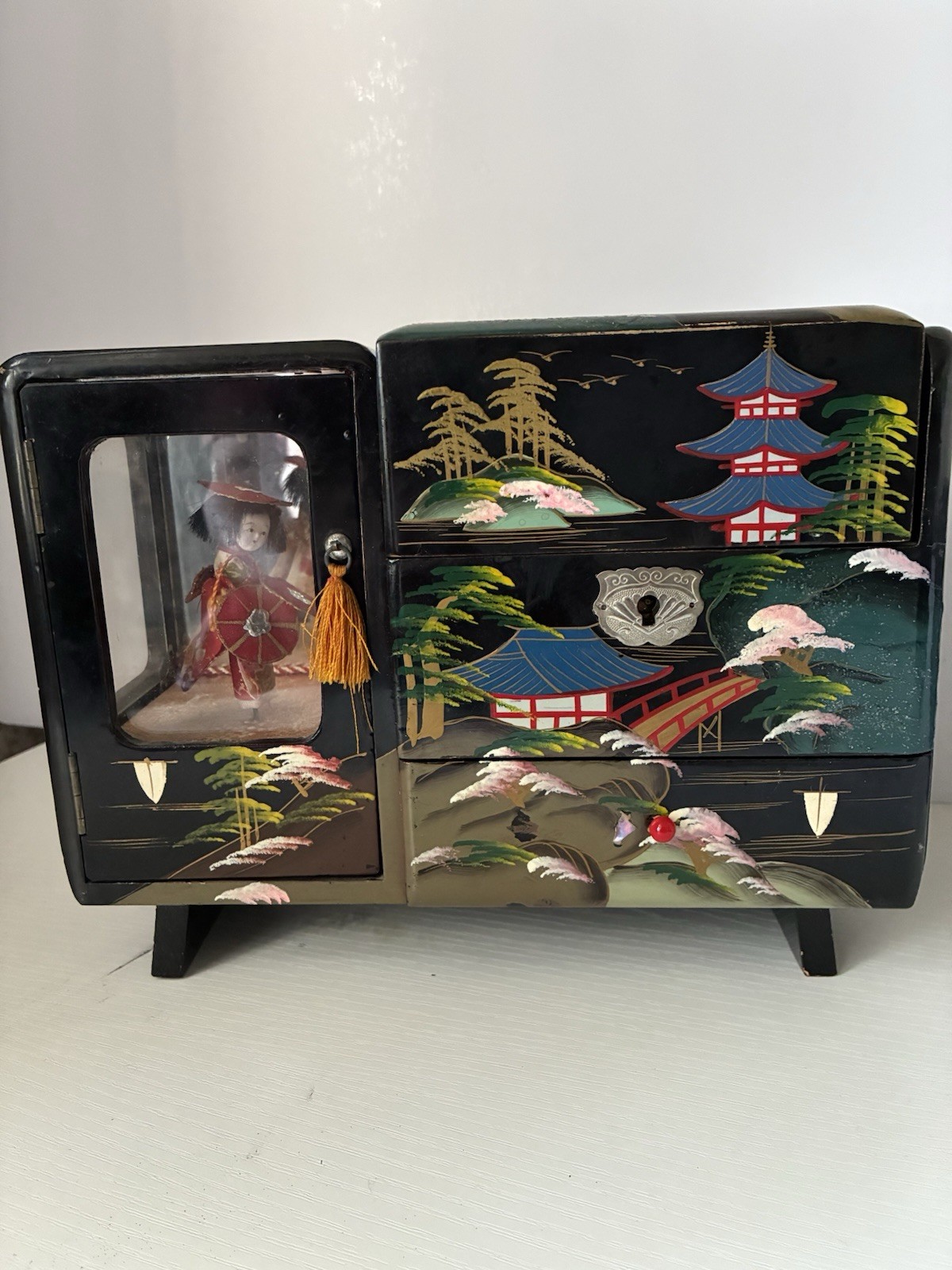 Japanese Vintage Black Lacquer Jewelry Box Hand Painted Design Musical Box Japanese Vintage Black Lacquer Jewelry Box Hand Painted Design Musical Box