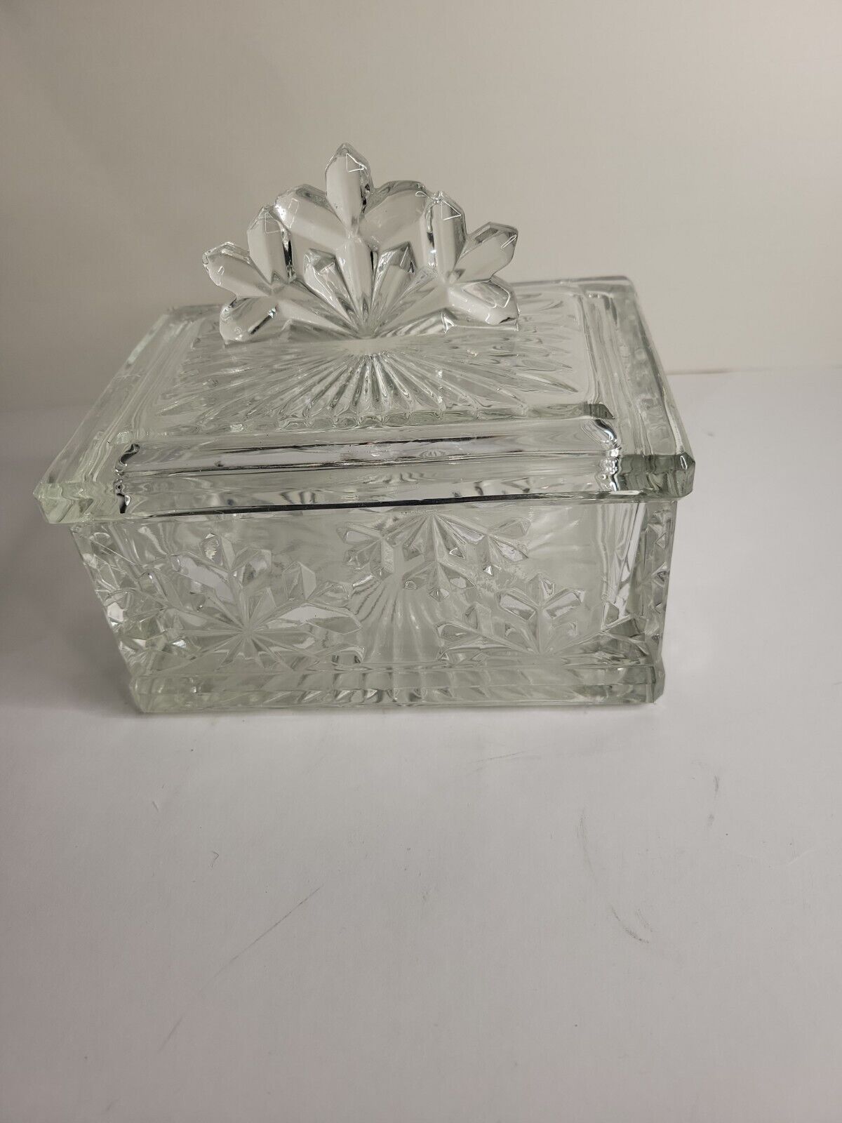 USA Luminarc Covered Glass CandyDish Trinket Box Crystal Holiday Magic Flea Bite