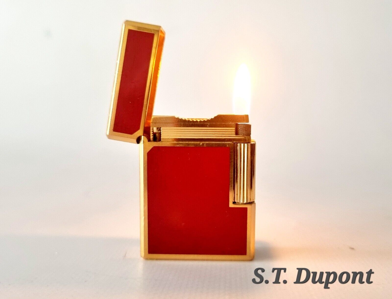 S.T. Dupont Lighter Line 1 Laque de Chine Gold Plated Vintage Working RARE