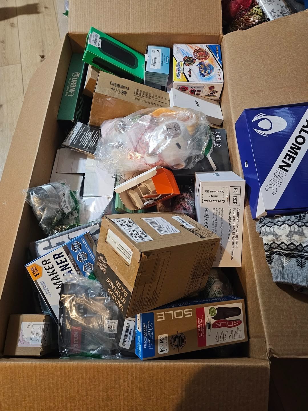 Amazon Warehouse Inventory Box - Retail Merchandise Mix