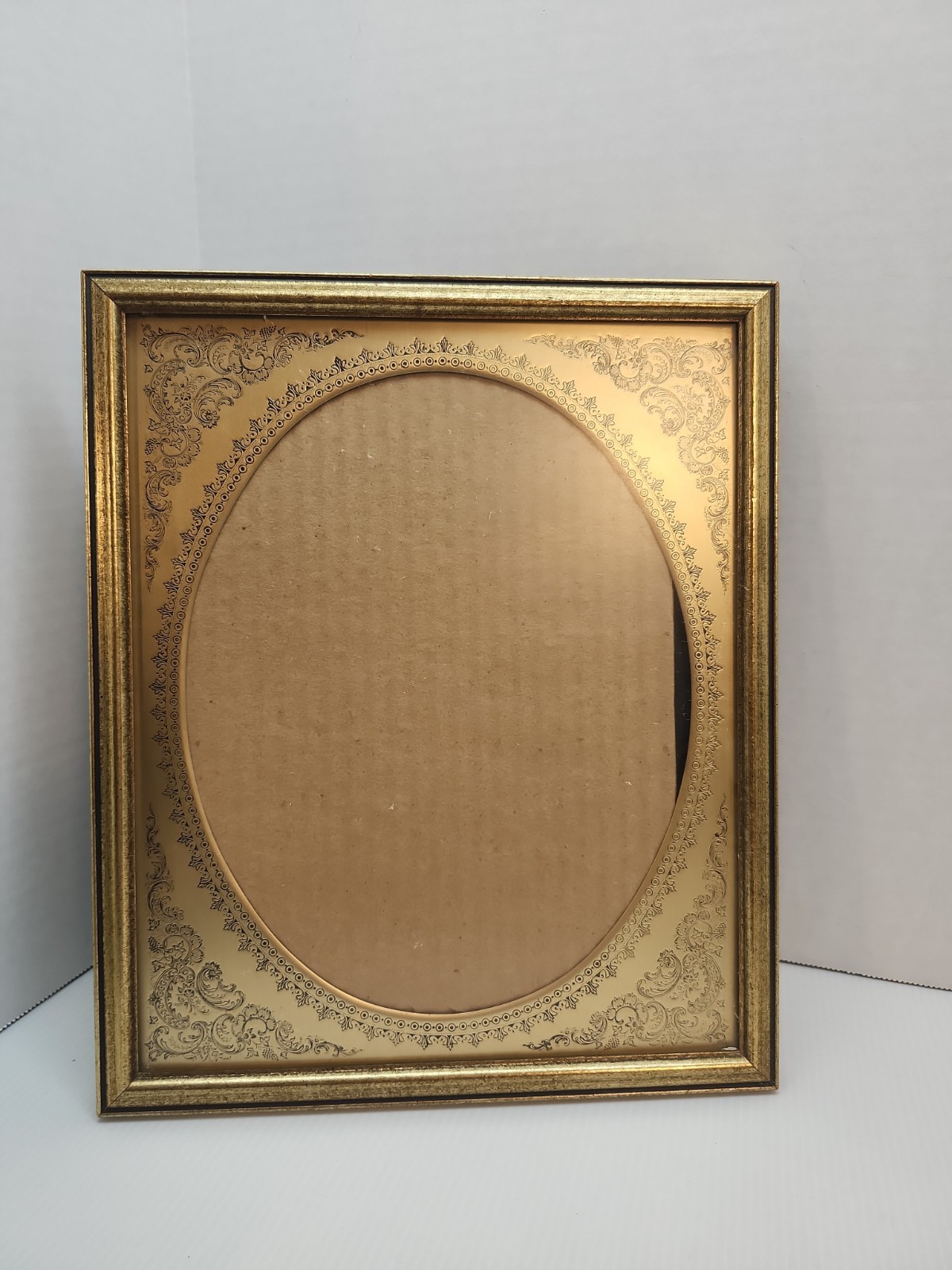 Vintage 10 x 12 Gold Picture Frame Ornate Oval Opening Hollywood Regency Decor