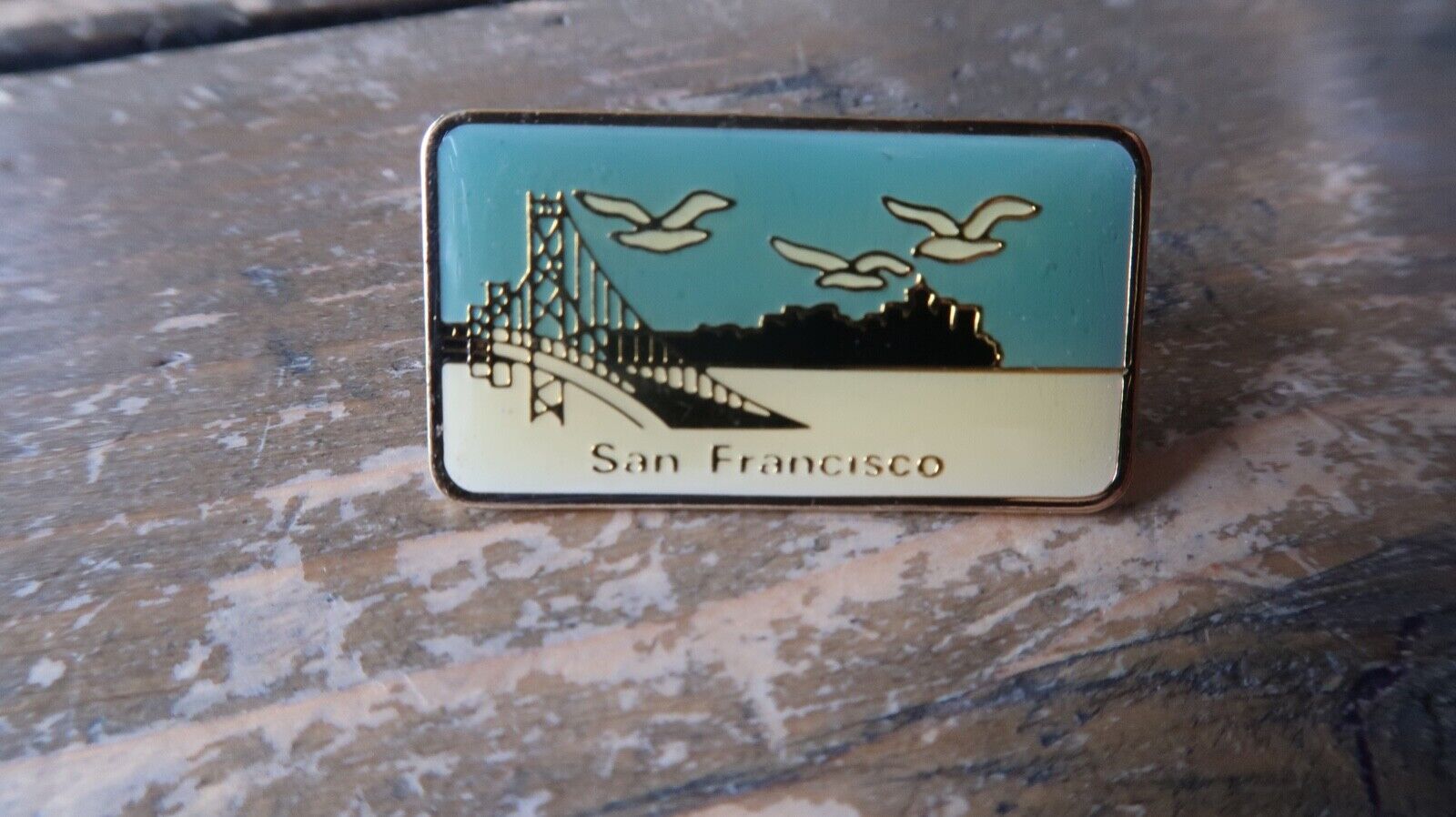 Vintage San Francisco Golden Gate Bridge Lapel Hat Pin 3.1cm