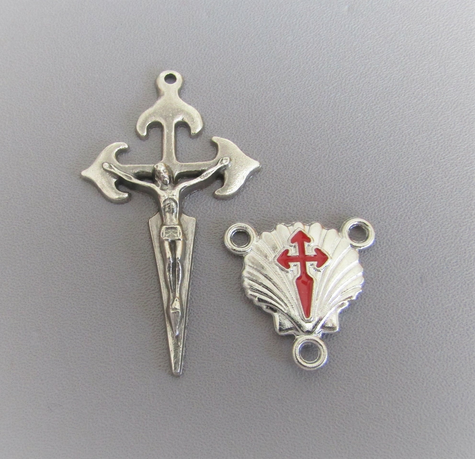 Rosary CENTER & CRUCIFIX Saint St JAMES Camino de Santiago Shell RED Cross L127