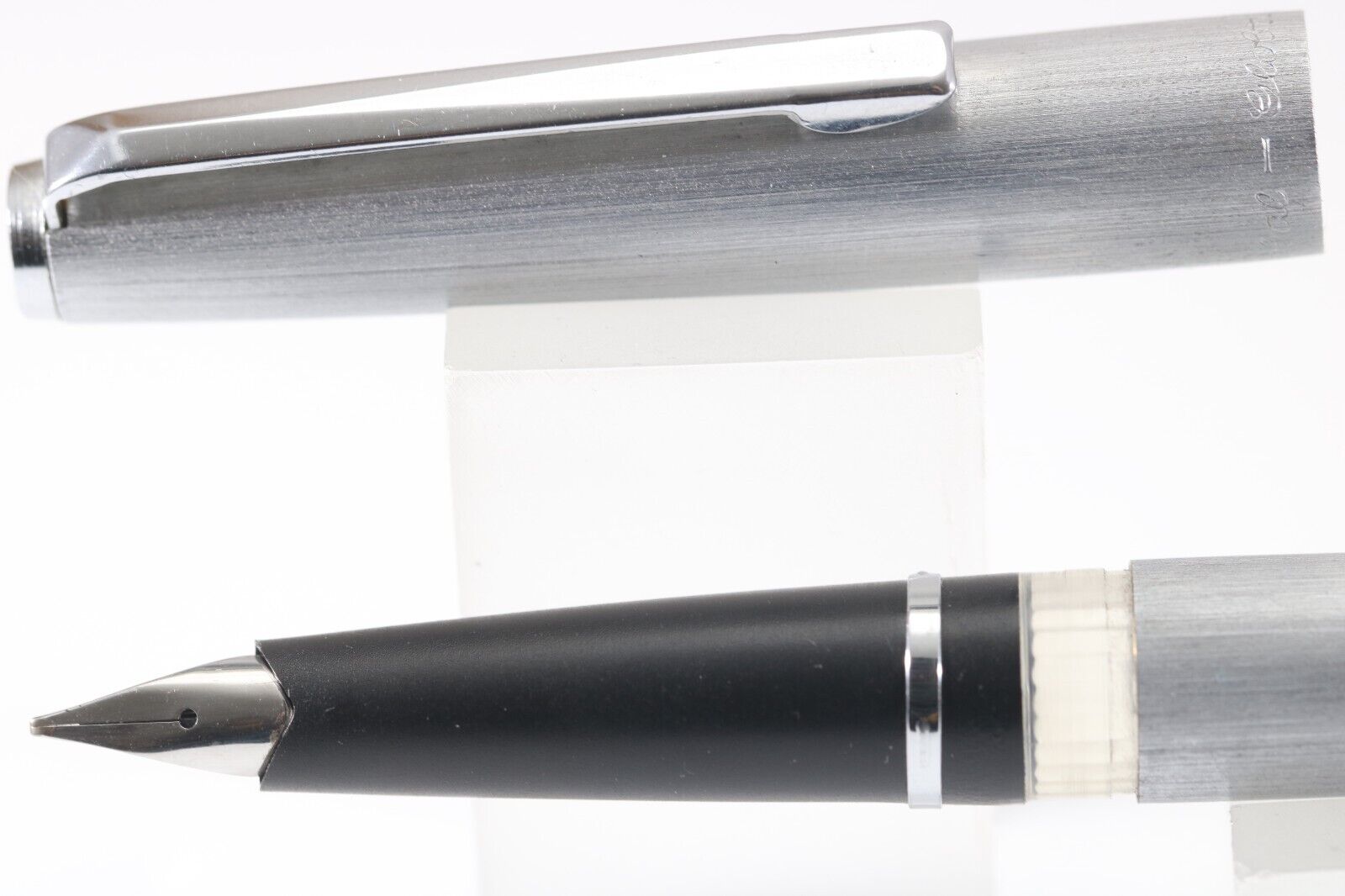 Vintage GLOBAL 80P Brushed Satin Steel Medium Fountain Pen (Cased & Ink)