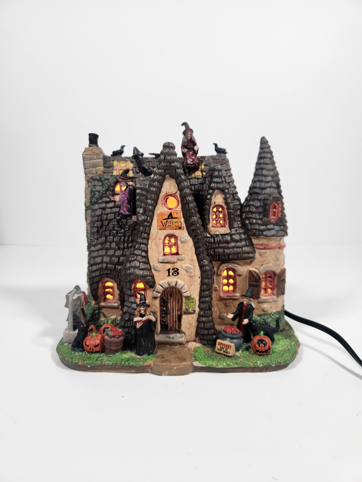 Lemax Spooky Town The Witch's Cottage #25854 2022 Lighted PLEASE READ 