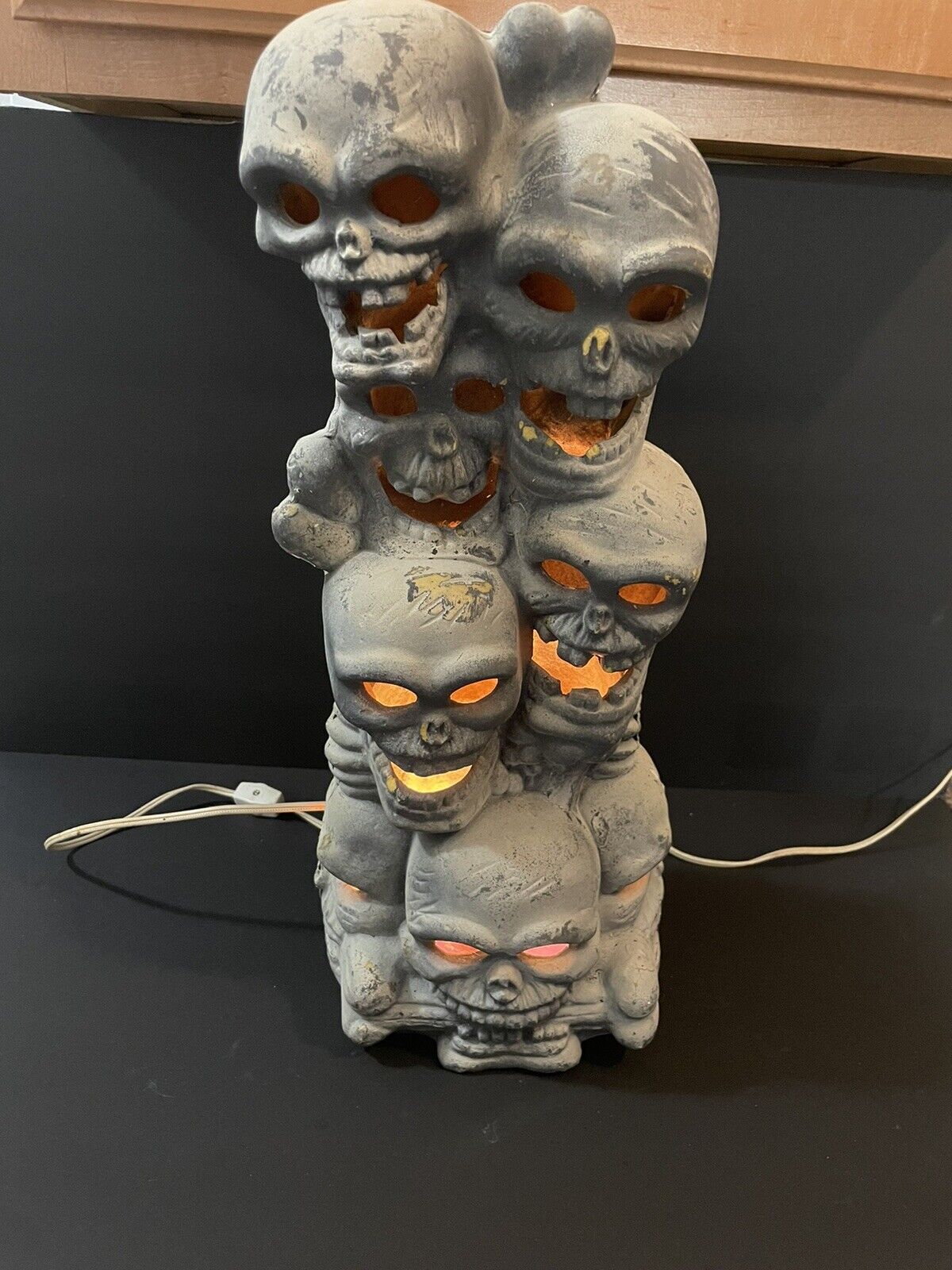 Vintage 1994 Trendmasters Halloween Stacked Skulls Tower Light up 18” Works