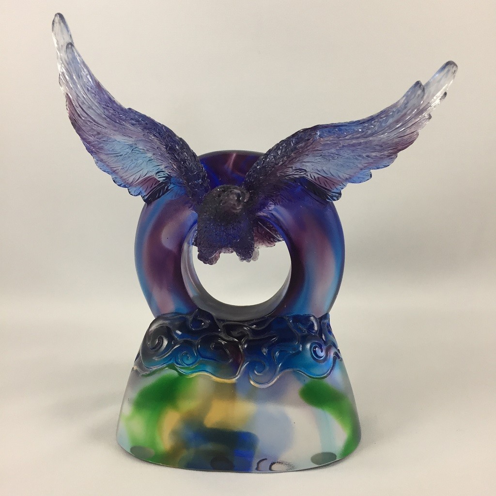 Liuli Crystal Glass Soaring into bright future (Eagle) Ornament – Feng Shui Deco