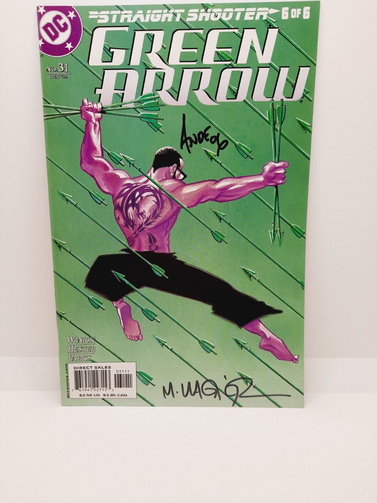 Green Arrow #31 DC Comics 2003 Signed by Ande Parks & Mike Mignola