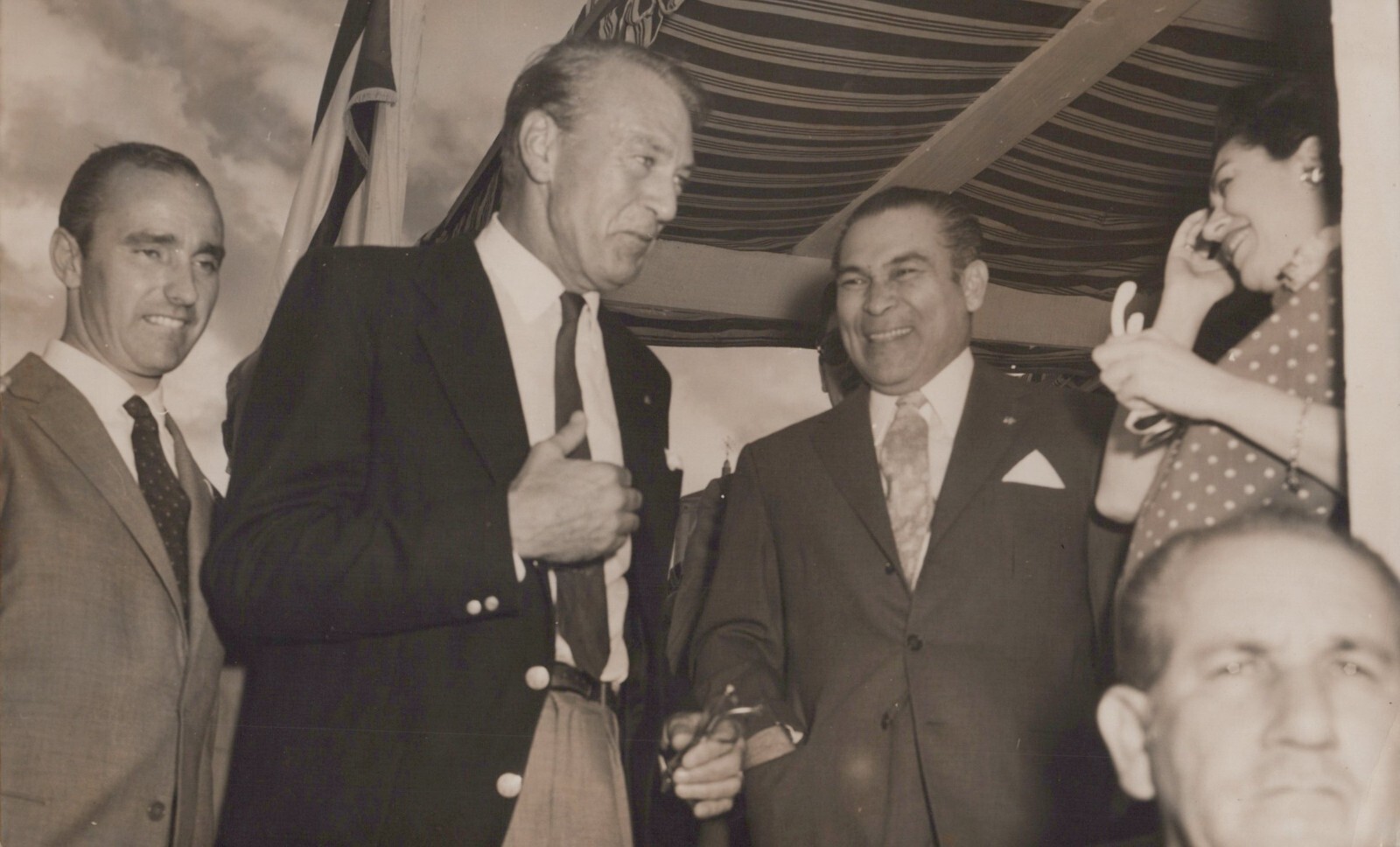 UNSEEN CUBA PRESIDENT BATISTA + HOLLYWOOD ACTOR GARY COOPER 1950s ORIG Photo 91 UNSEEN CUBA PRESIDENT BATISTA + HOLLYWOOD ACTOR GARY COOPER 1950s ORIG Photo 91