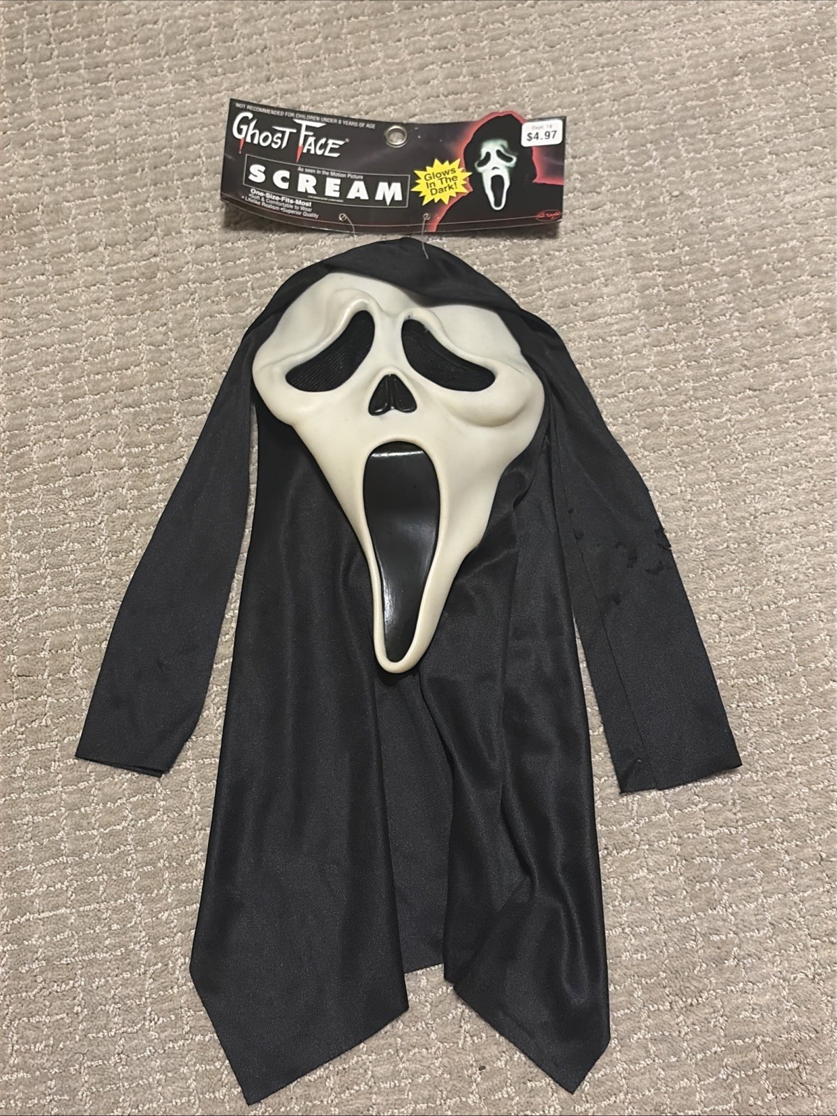 NOS Vintage 1997 Easter Unlimited Fun World DIV Ghost Face Scream Mask 9206 NOS Vintage 1997 Easter Unlimited Fun World DIV Ghost Face Scream Mask 9206