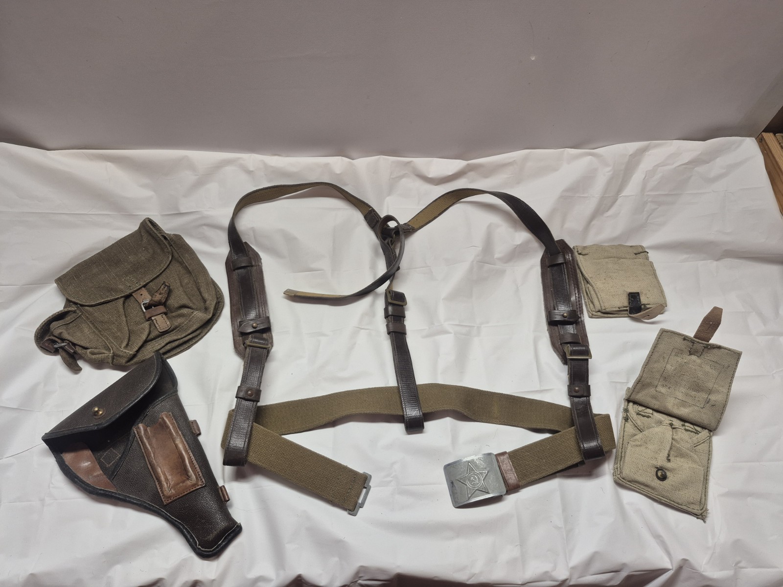 Red Army Soviet Russia Issued Belt Grenadier Pouches Set, Tokarev Holster 1950s Red Army Soviet Russia Issued Belt Grenadier Pouches Set, Tokarev Holster 1950s
