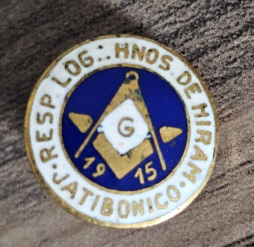 UNSEEN ORIGINAL JATIBONICO MASONIC LODGE 1915 Hiran Brothers PIN BUTTON