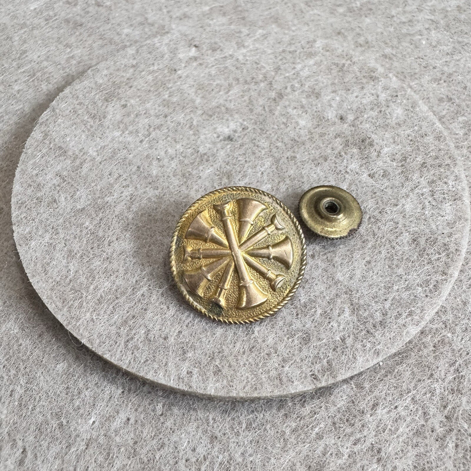 Vintage Smith & Warren Brass Tone Fire Chief Collar Insignia Badge Pin Vintage Smith & Warren Brass Tone Fire Chief Collar Insignia Badge Pin