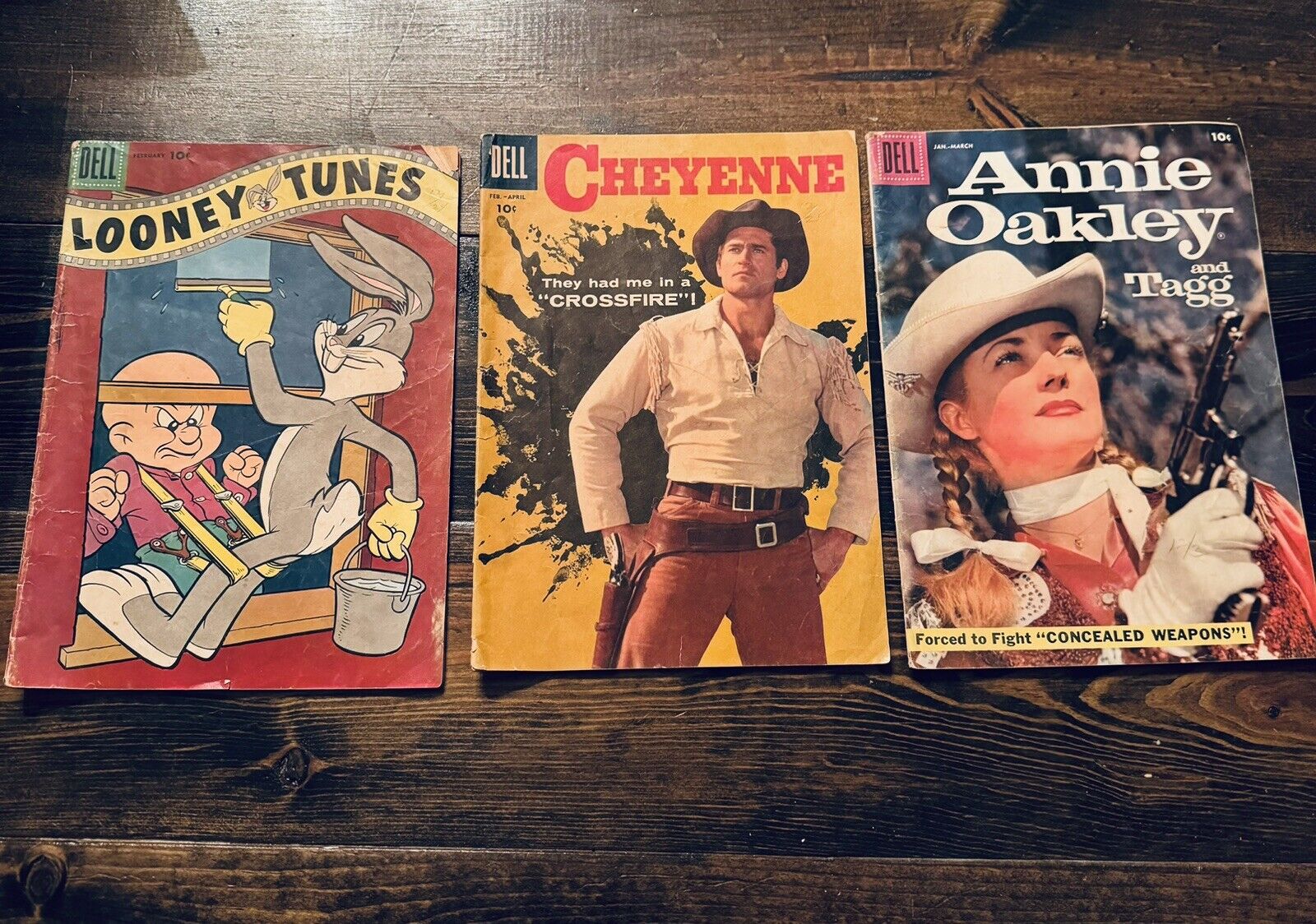 Vintage 1950s Comic Books | Cheyenne, Annie Oakley and Tagg | Looney Tunes