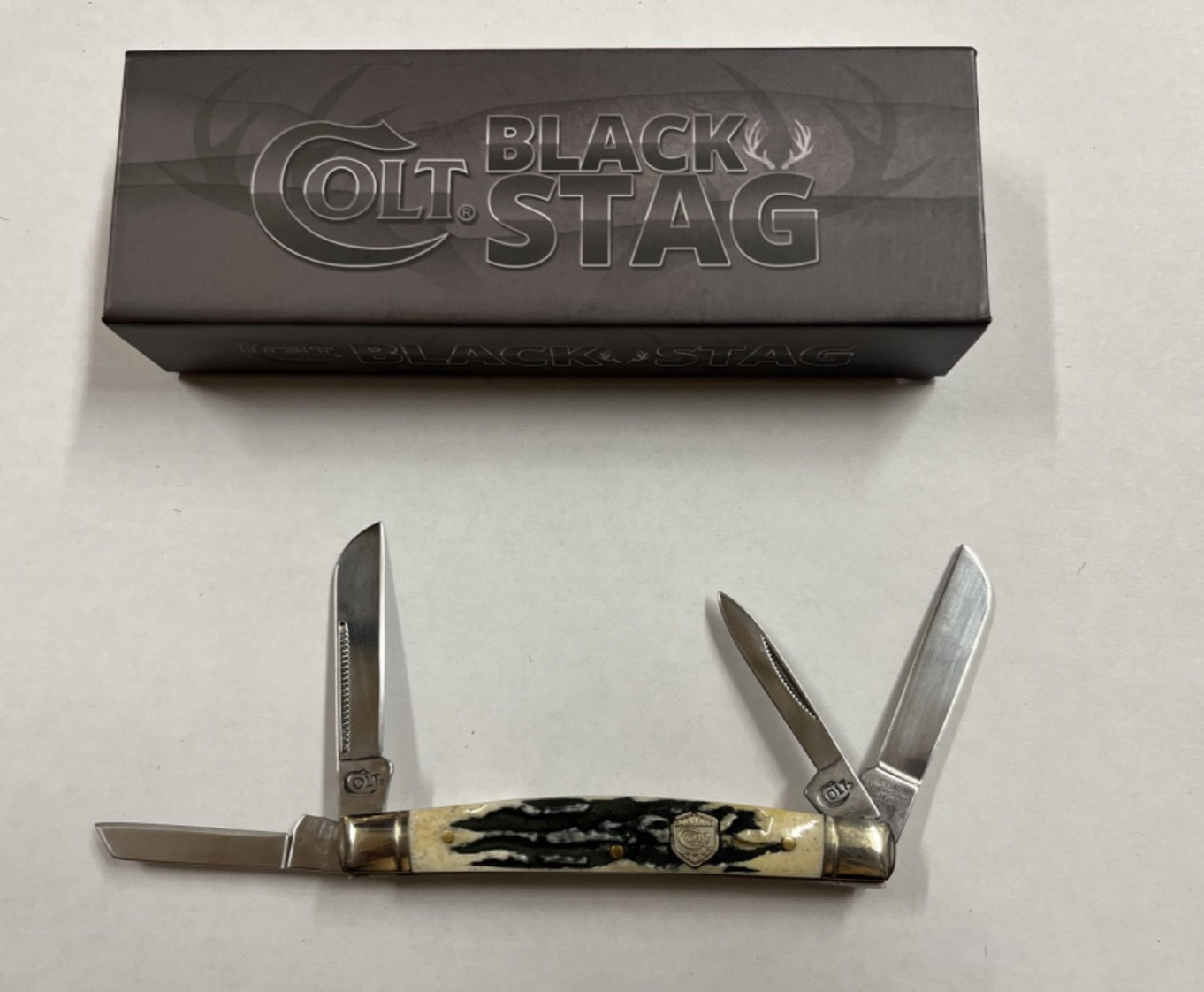 Discontinued Colt CT240- Black Stag 4 Blade knife- New in box Discontinued Colt CT240- Black Stag 4 Blade knife- New in box