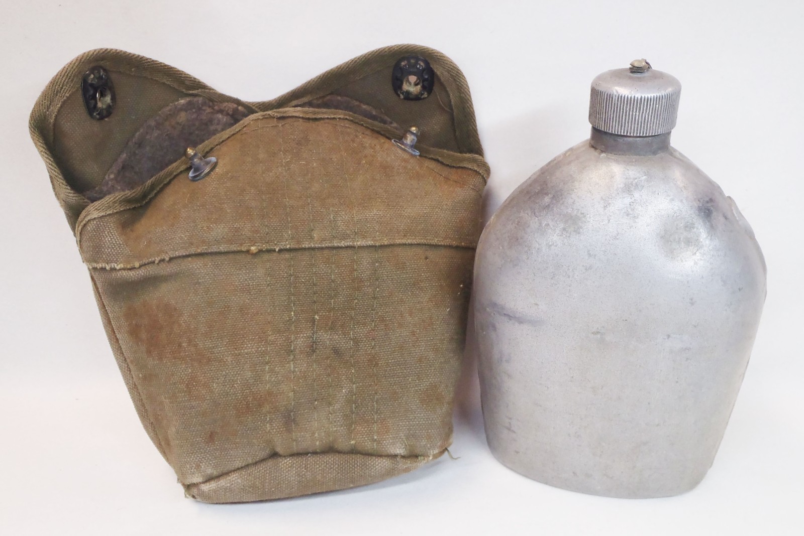Original 1918-Dated WWI US 132nd Infantry LF&C Aluminum Canteen & Cover (no cup) Original 1918-Dated WWI US 132nd Infantry LF&C Aluminum Canteen & Cover (no cup)