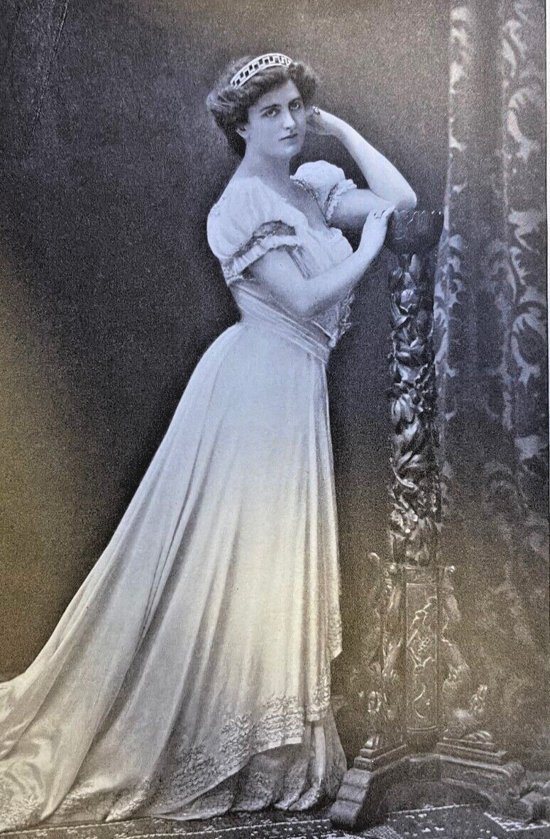 1906 Actress Maxine Elliott