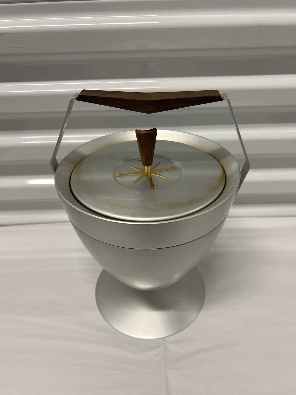 Vintage Mirro Medallion Aluminum Bullet Ice Bucket Teak Tripod Atomic MCM 1950s Vintage Mirro Medallion Aluminum Bullet Ice Bucket Teak Tripod Atomic MCM 1950s