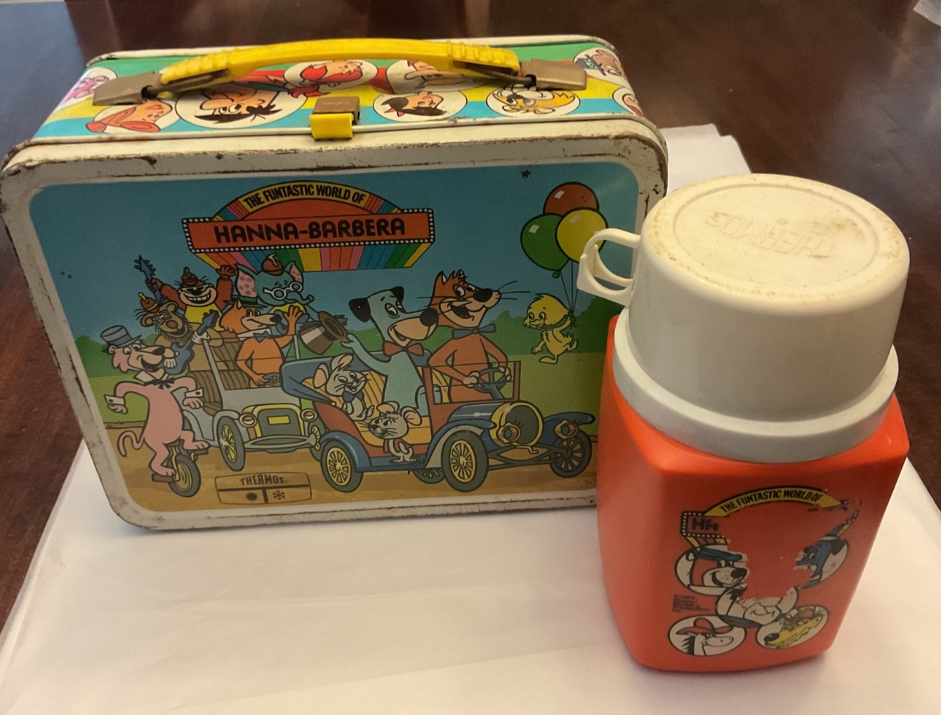 Vintage The Funtastic World Of Hanna-Barbera Metal Lunchbox / Thermos 1977 Vintage The Funtastic World Of Hanna-Barbera Metal Lunchbox / Thermos 1977