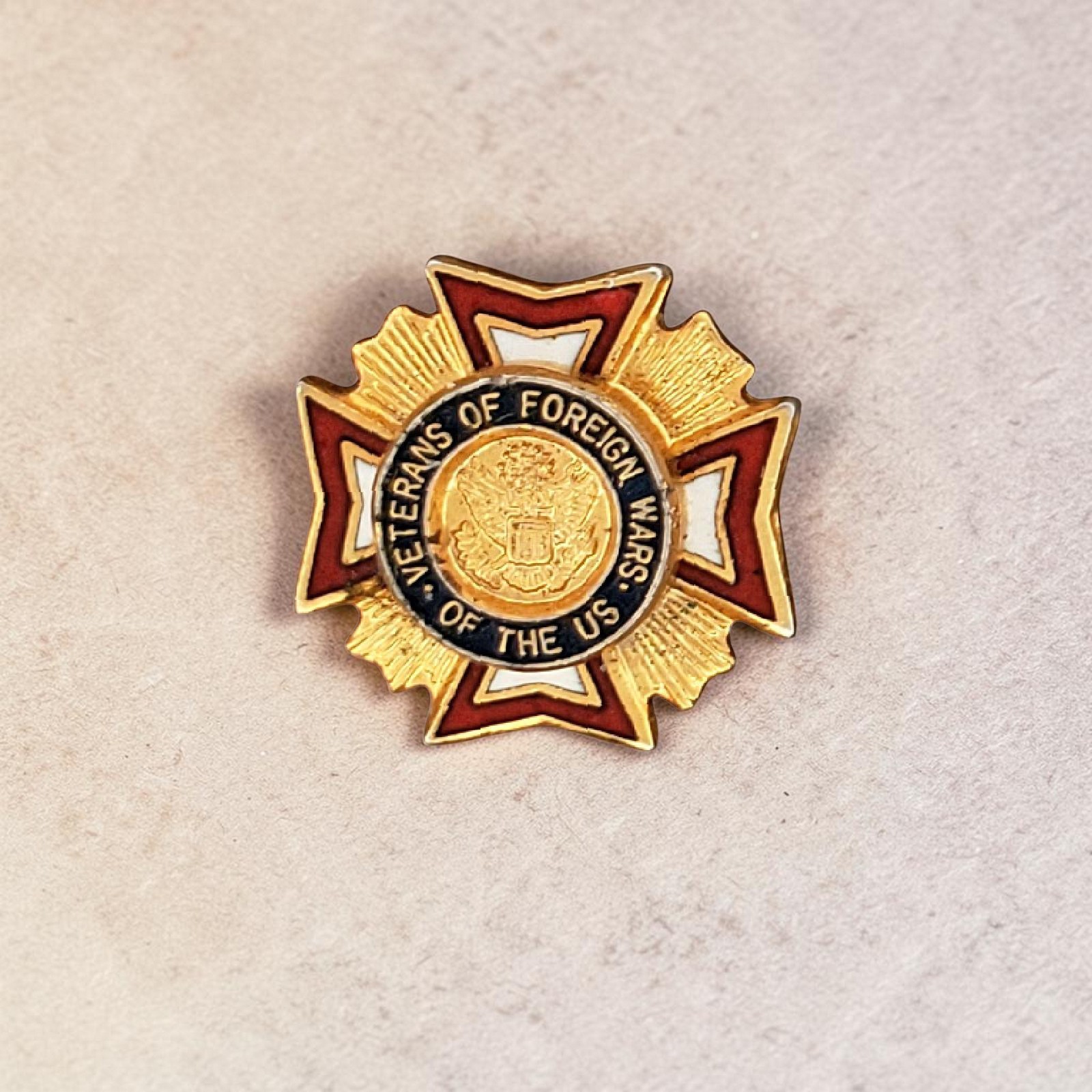 Vintage VFW Lapel Pin Veterans of Foreign Wars Cross Medal Patriotic USA