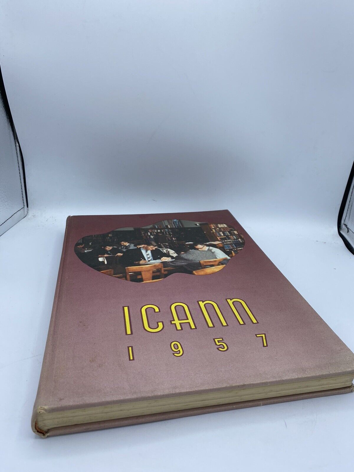 1957 ICANN YEARBOOK - IONA COLLEGE - NEW ROCHELLE, NY - YB 205