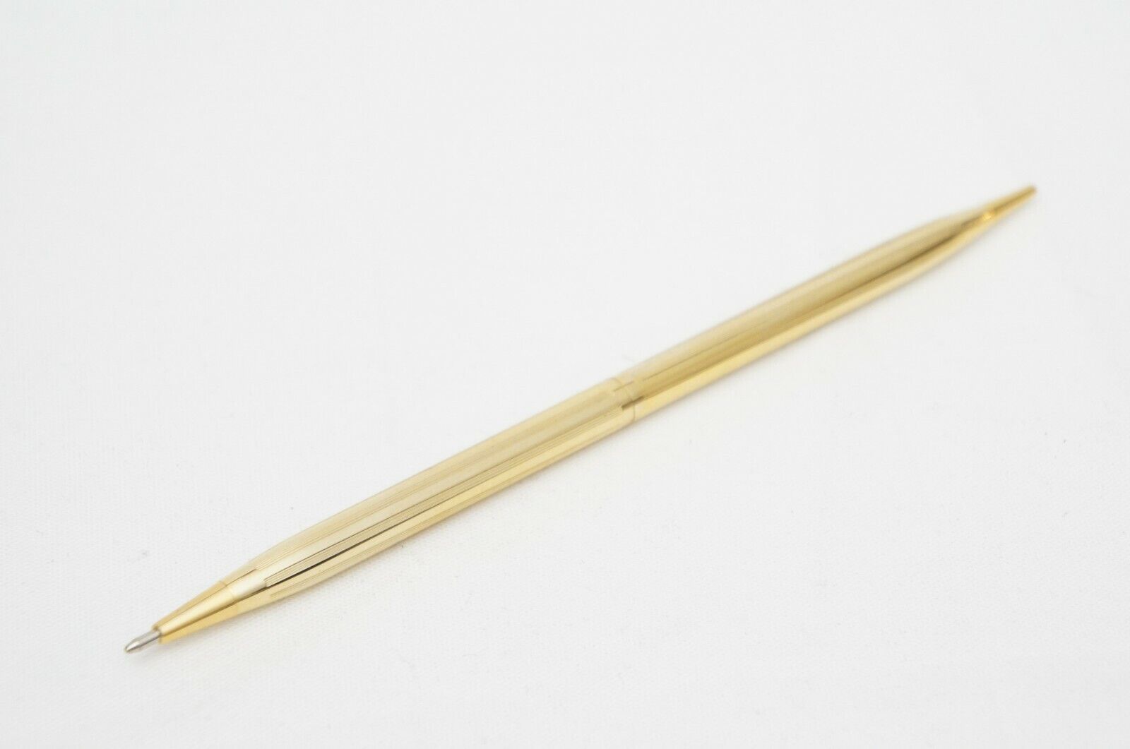 High Quality Gold Metal Twist Ballpoint Pen in 0.3' Diameter Cross Type Insert