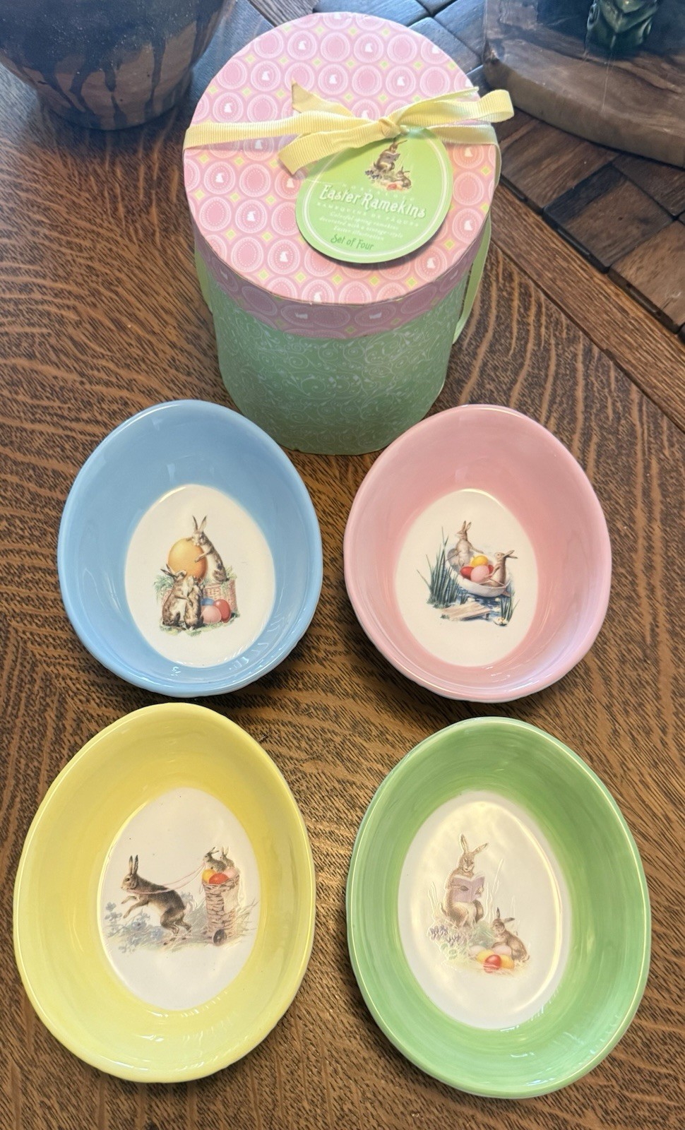 NEW Williams Sonoma ‘Ramekins’ Classic Rabbit Egg shaped Bowl Set w/Original Box
