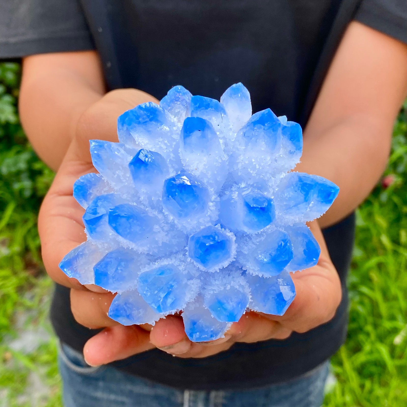 438G  Newly discovered blue crystal cluster flower shaped mineral specimen
