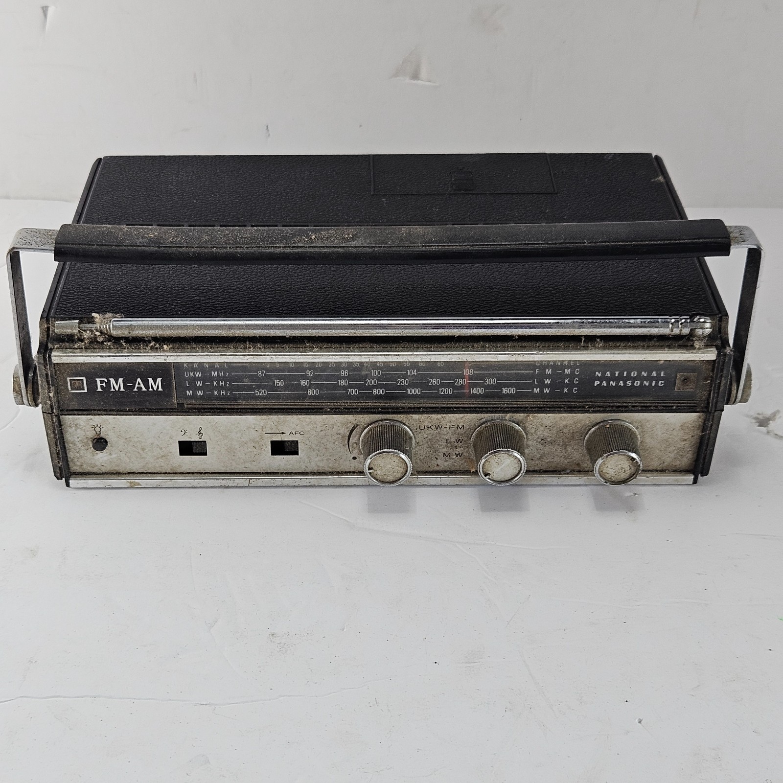 Vintage National Panasonic FM-AM Transistor Radio - Retro Portable Vintage National Panasonic FM-AM Transistor Radio - Retro Portable