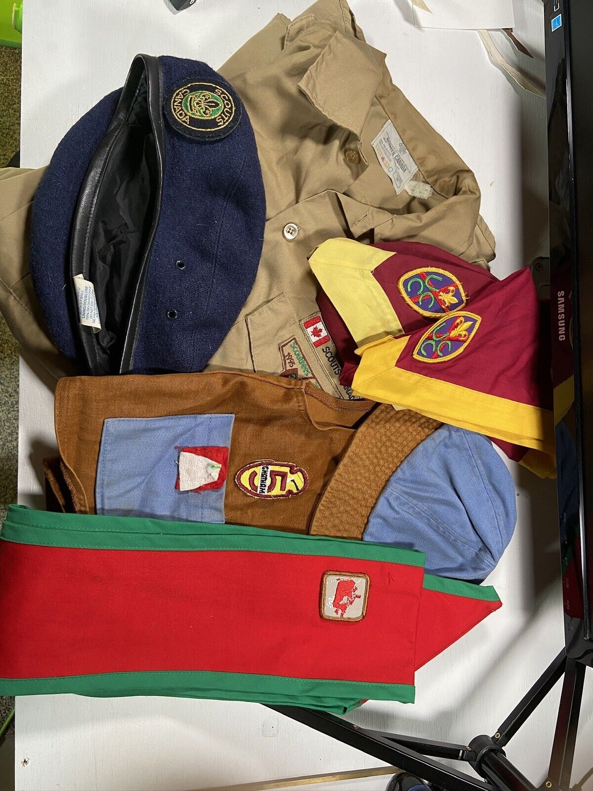 Vintage Canadian Boy Scouts Uniform (Hat Beret Shirt Sash Patches Badges) Lot