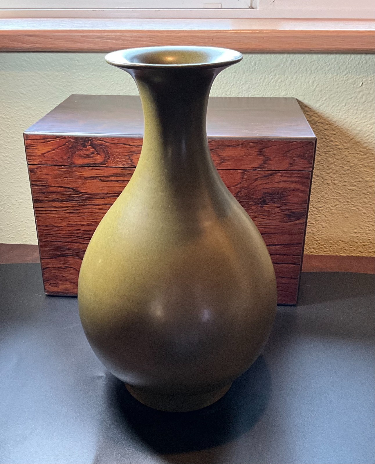 Large Chinese Tea -Dust Glaze Vase (Stoneware) Approx. 14 Large Chinese Tea -Dust Glaze Vase (Stoneware) Approx. 14