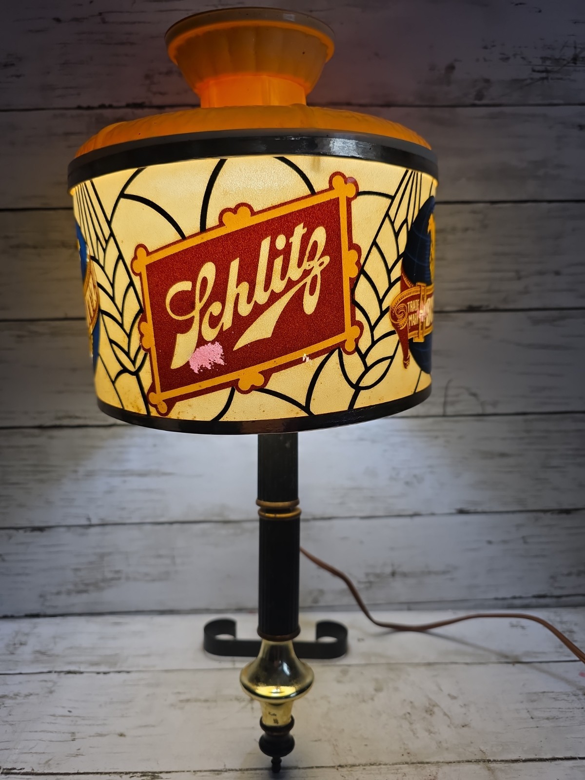 Vintage Schlitz Beer Wall Sconce Lamp Light Sign Faux Stained Glass Bar Decr 70s Vintage Schlitz Beer Wall Sconce Lamp Light Sign Faux Stained Glass Bar Decr 70s