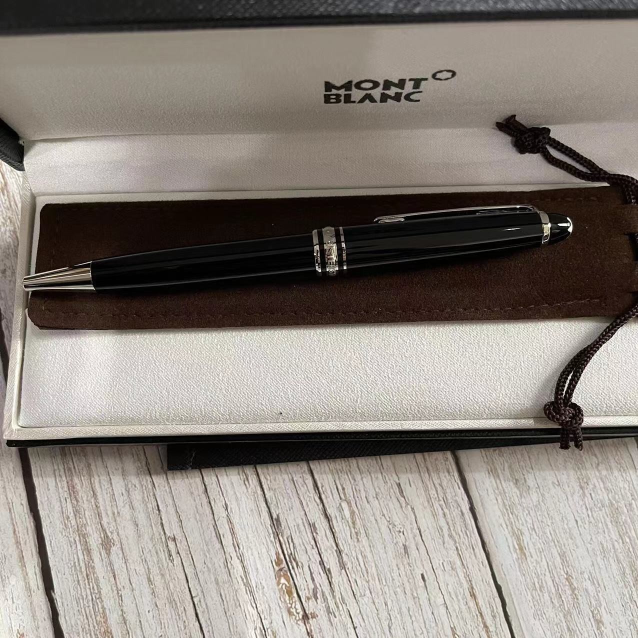 Montblanc Platinum Finish Meisterstuck Classique Luxury Ballpoint Pen 164 
