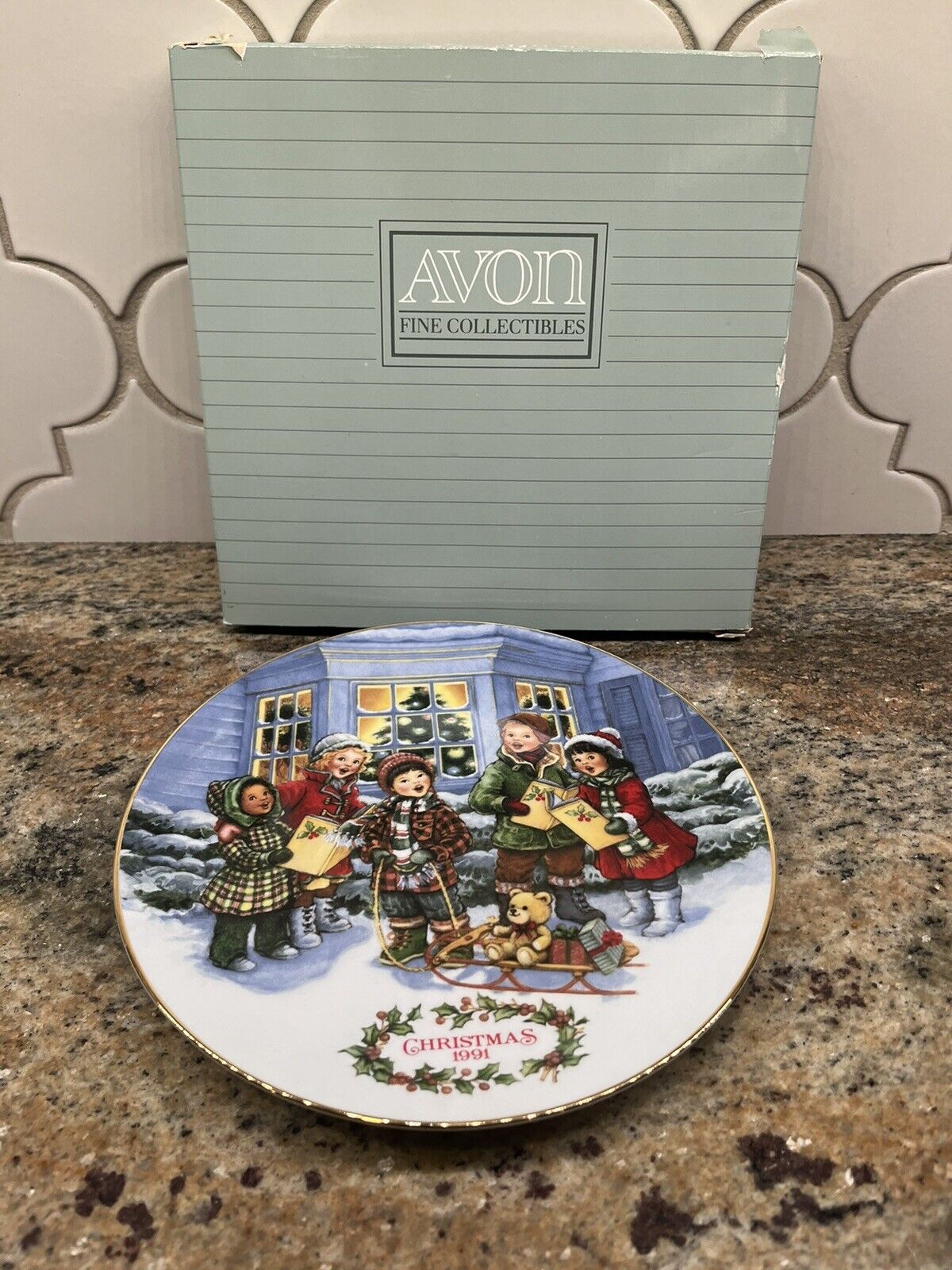 1991 Avon Christmas Plate \