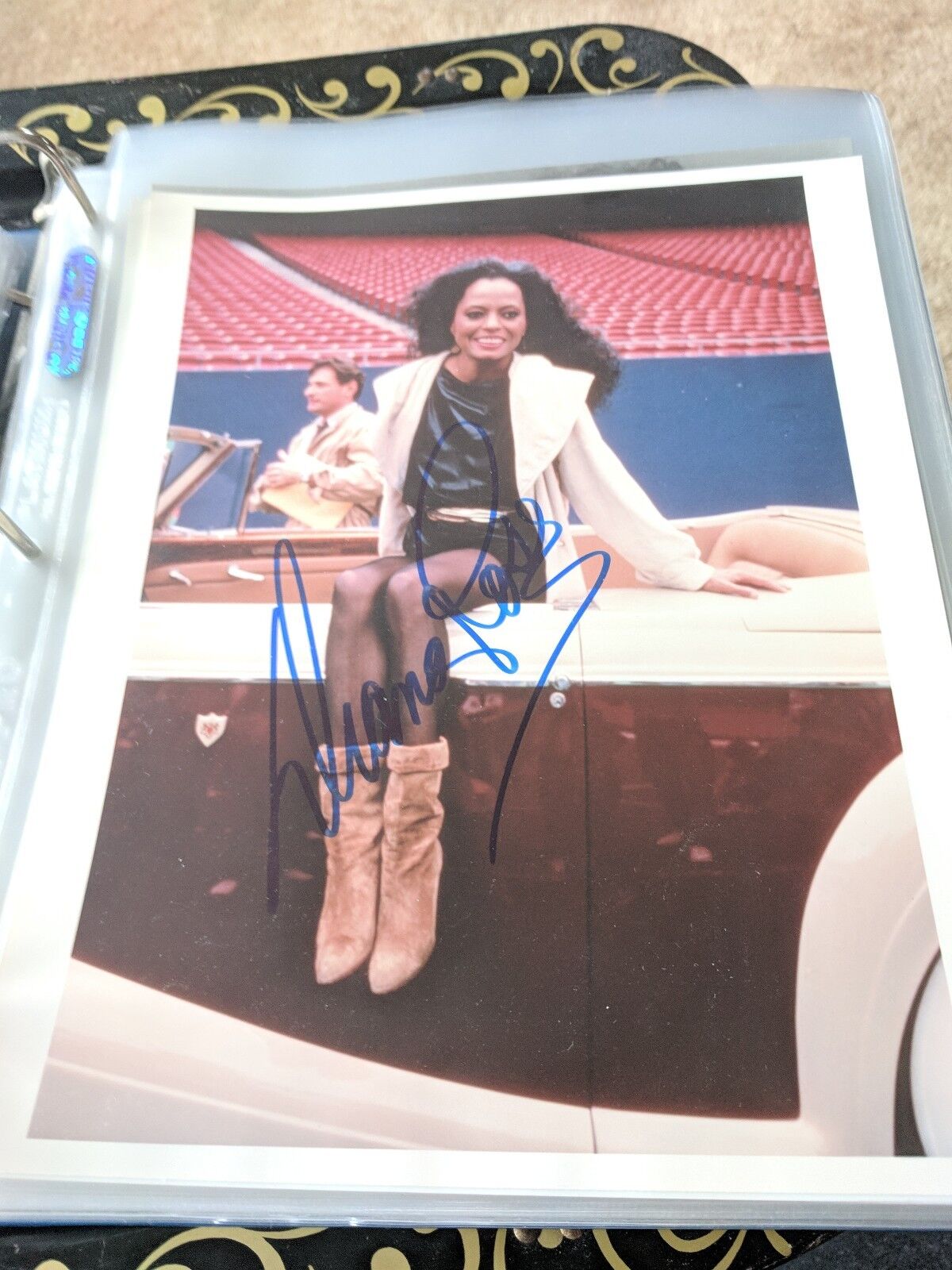 DIANA ROSS SIGNED 8X10 PHOTO COLOR PHOTO GREAT 