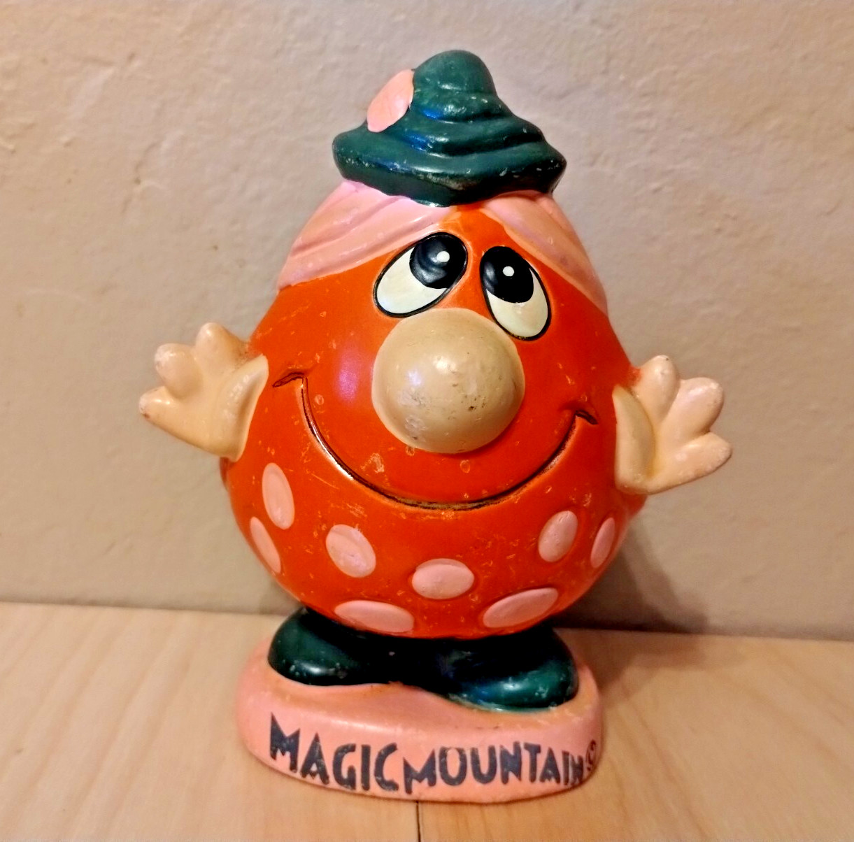 Vintage RARE 1970's Magic Mountain Vintage RARE 1970's Magic Mountain