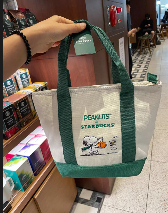 2026 Starbucks x Peanuts Snoopy Tote Bag Limited Edition Authentic New Cute
