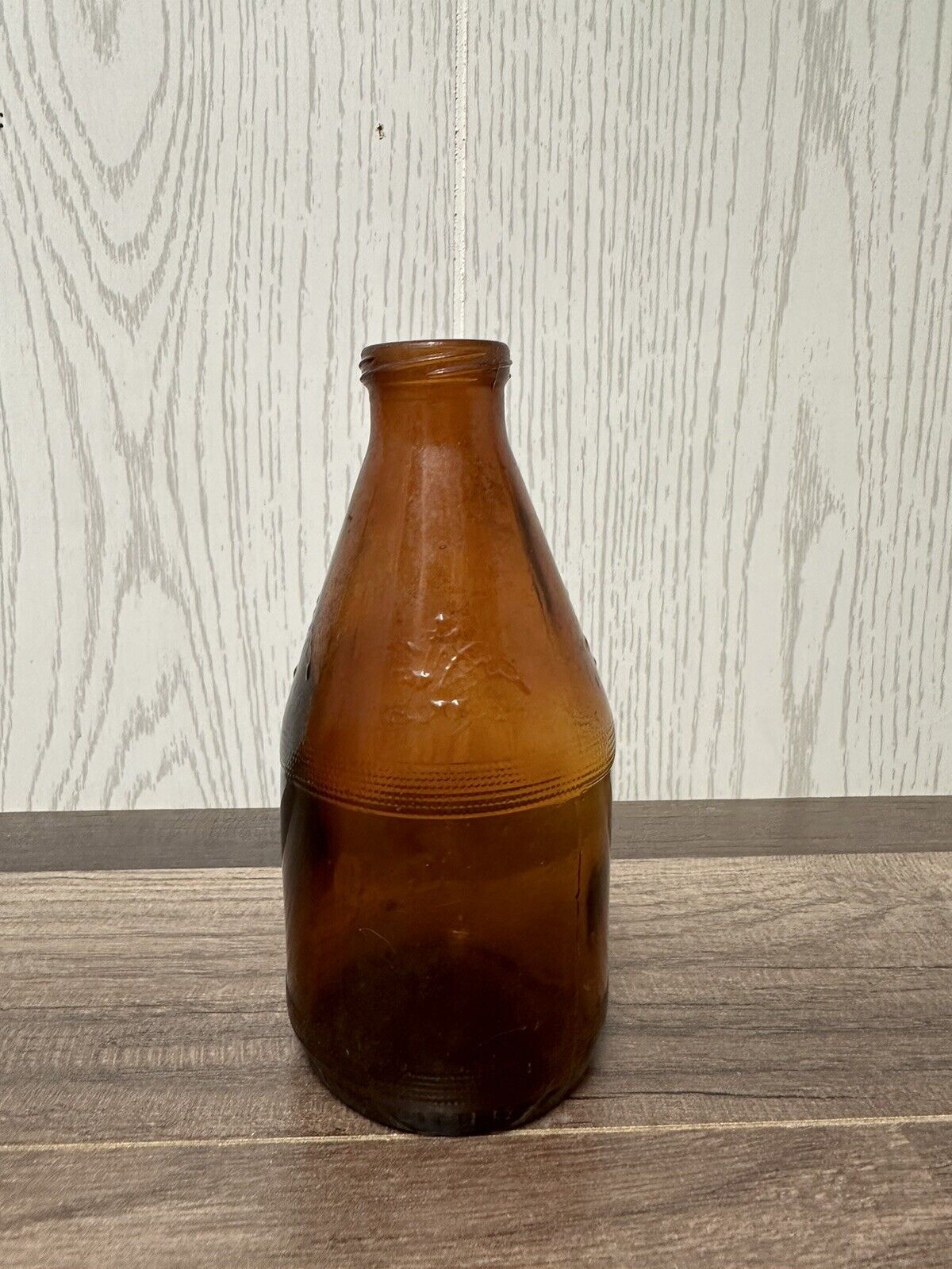 Budweiser, Anheuser Busch vintage 1970's beer bottle, rare smooth bottle neck