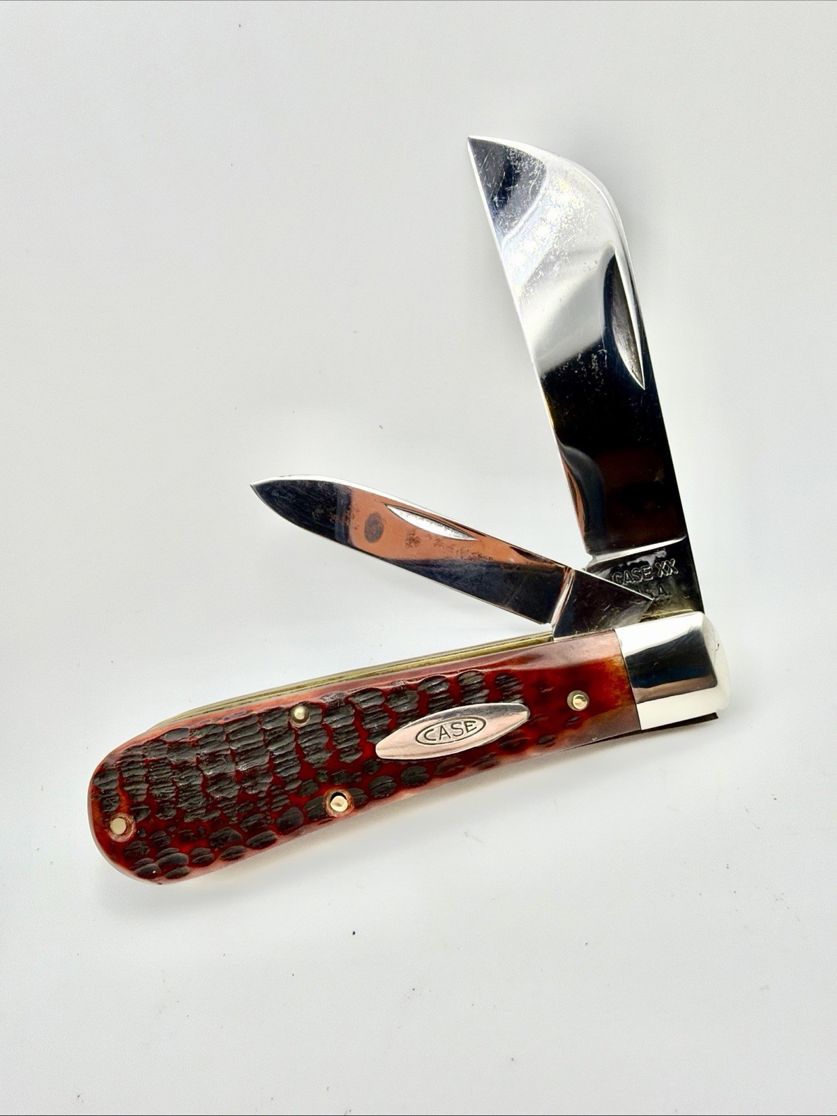 Case XX Beautiful Red Bone Loom Fixer
