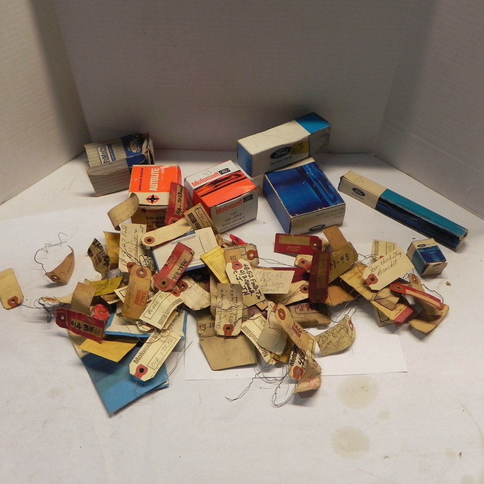 VINTAGE HUGE LOT OF FORD AUTOLITE MOTORCRAFT TAGS PARTS BOXES ALL EMPTY DISPLAY