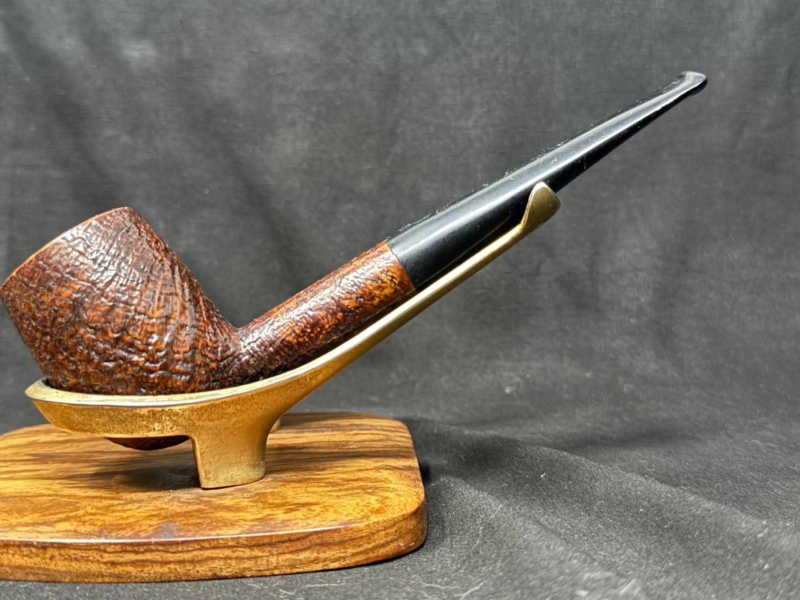 Vintage Loewe & Co. “Drake” Sandblast Billiard Pipe – Circa 1920s–1940s, Middle