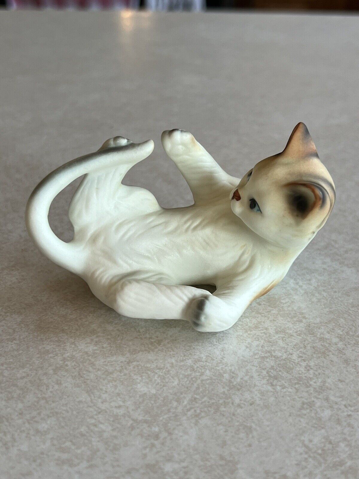 1984 Enesco Vintage Cat Kitten Orange Stripes Playing With Tail Figurine