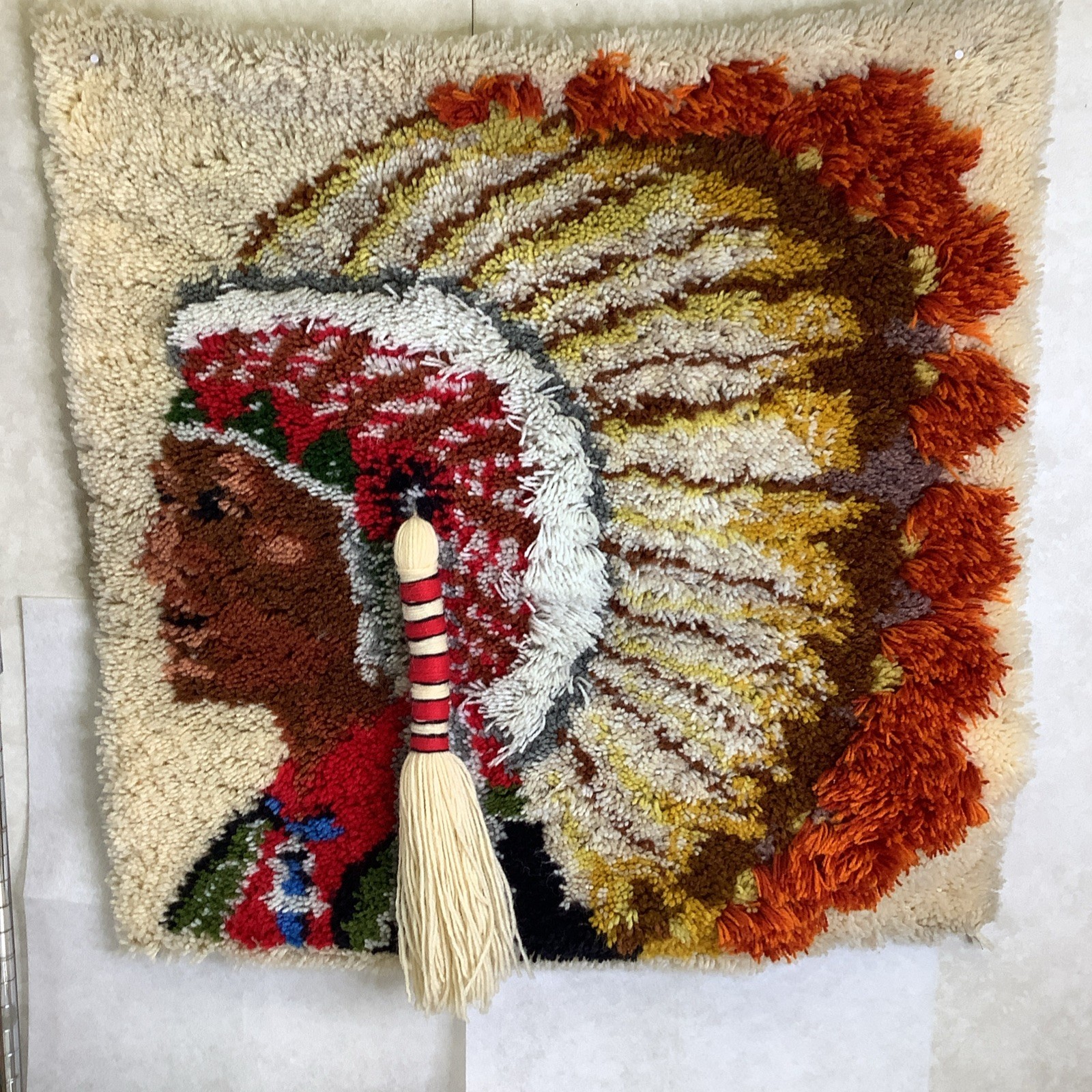 BEAUTIFUL VINTAGE \'INDIAN CHIEF \' LATCH HOOK COMPLETED WALL DECOR 34x34”
