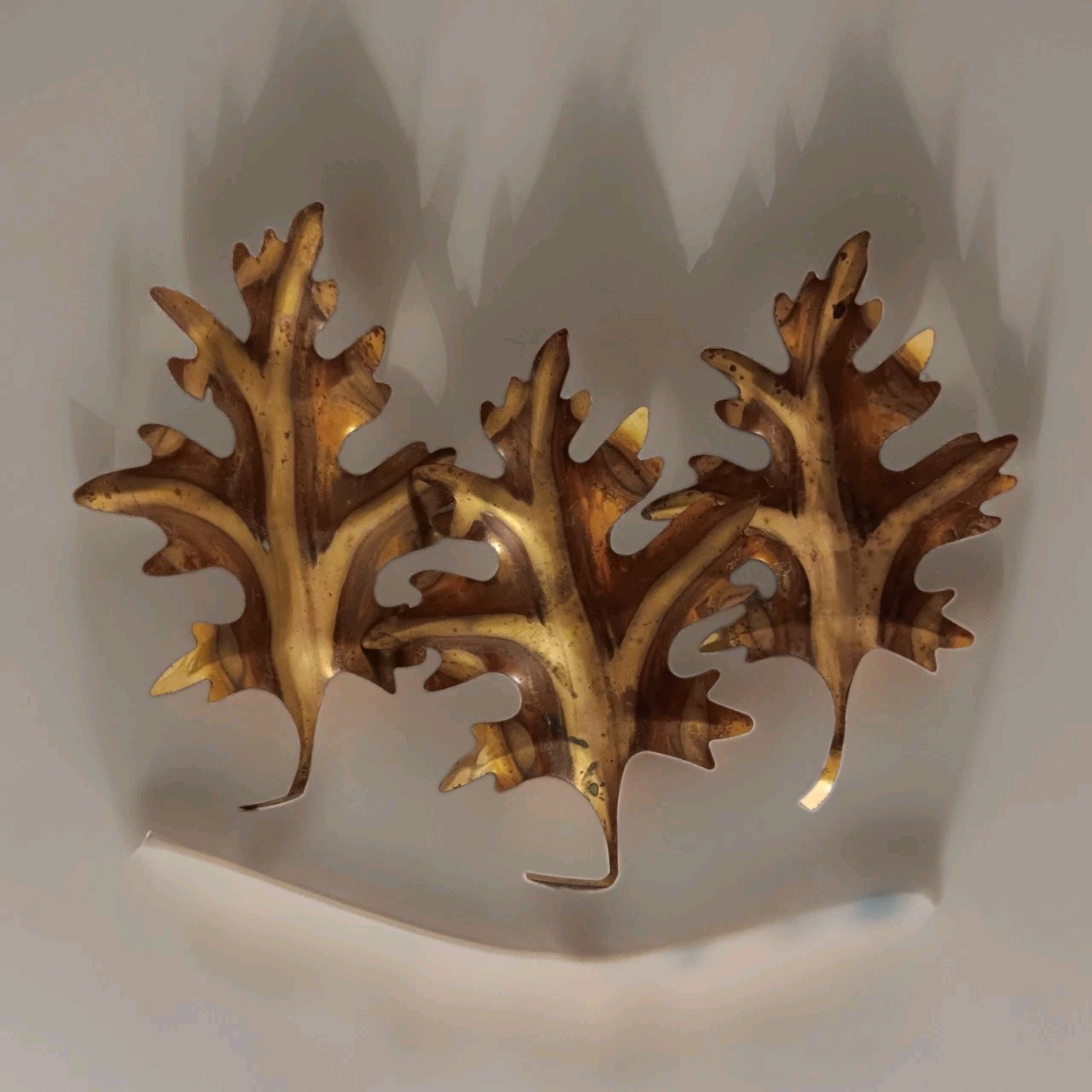 VTG MCM Brass Oak Leaves Metal Wall Hanging 3 pieces VTG MCM Brass Oak Leaves Metal Wall Hanging 3 pieces