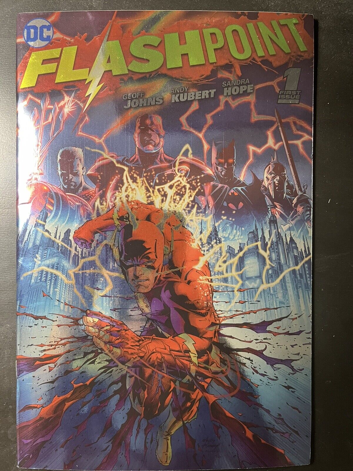 Flashpoint #1 McFarlane Special Foil Edition NM First App Thomas Wayne Batman
