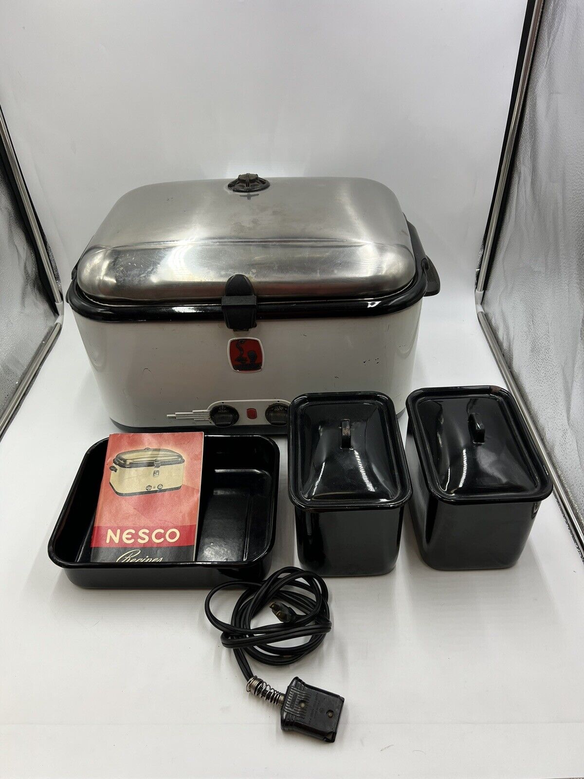 Vintage Nesco Countertop Automatic Electric Roaster