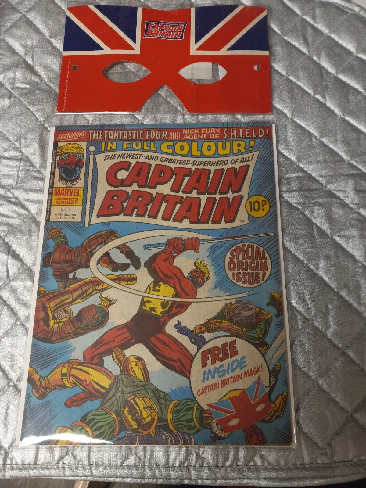 Captain Britain Weekly Comics lot (1-5, 8) 
