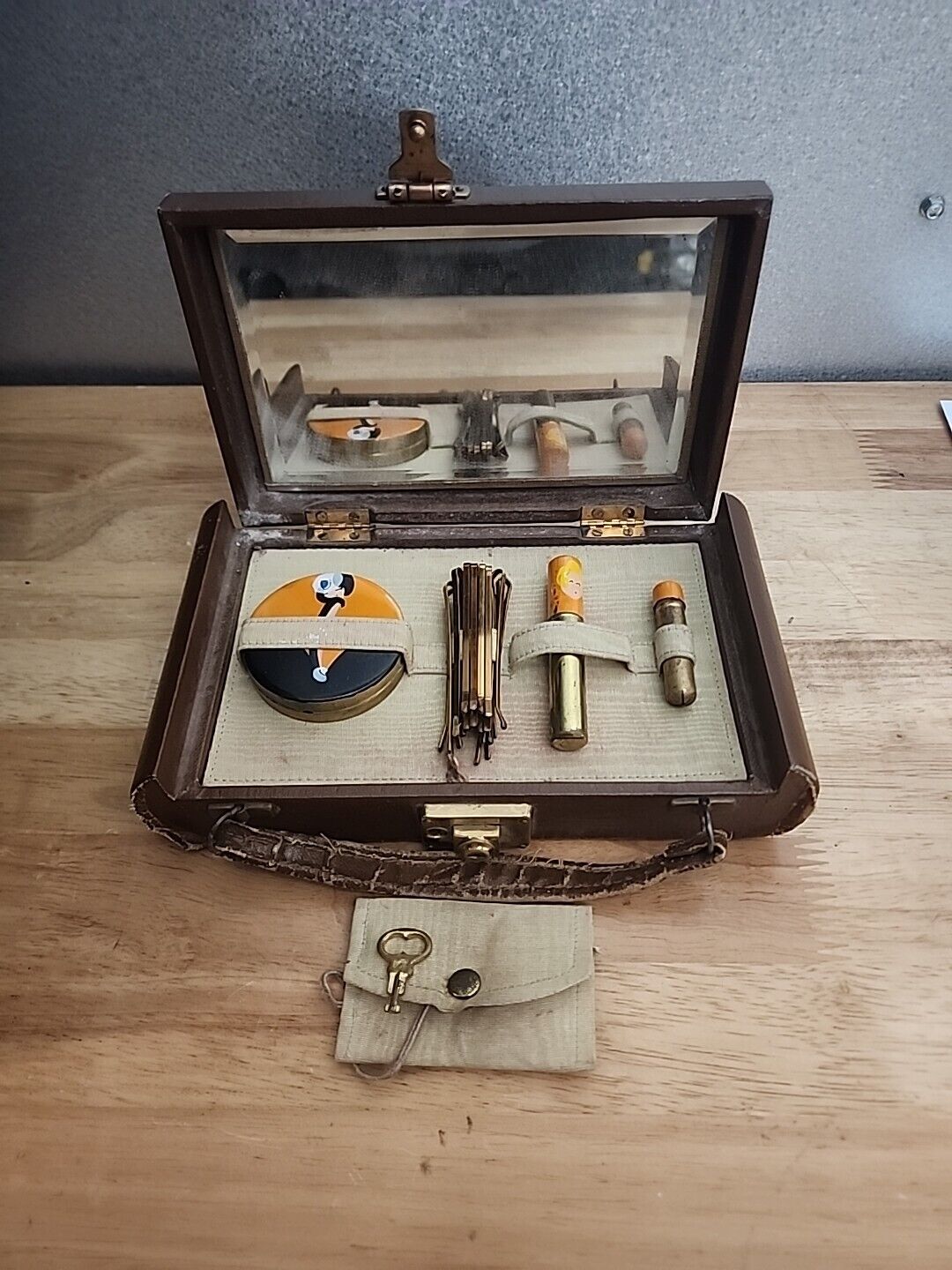 Antique Ladies Vanity Jewelry Box W/ Lock Mirror Accessor Brown-Hair Pins