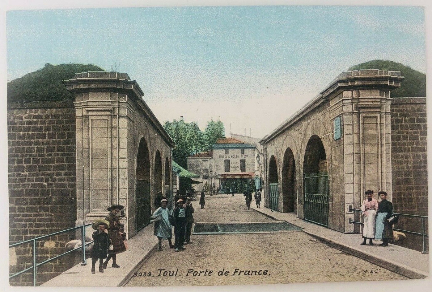 Vintage Toul France Porte de France Postcard People