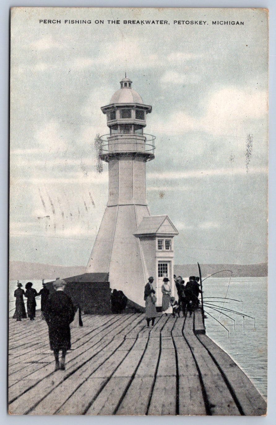 K64/ Interesting Postcard c1910 Lighthouse Petoskey Michigan Perch Fishing 412
